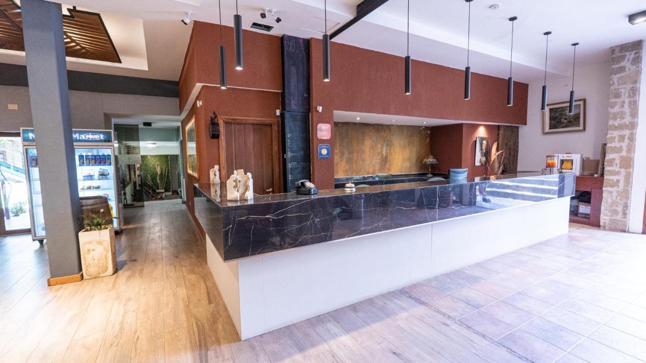 Los Espinillos Hotel Y Spa Villa Carlos Paz Eksteriør bilde