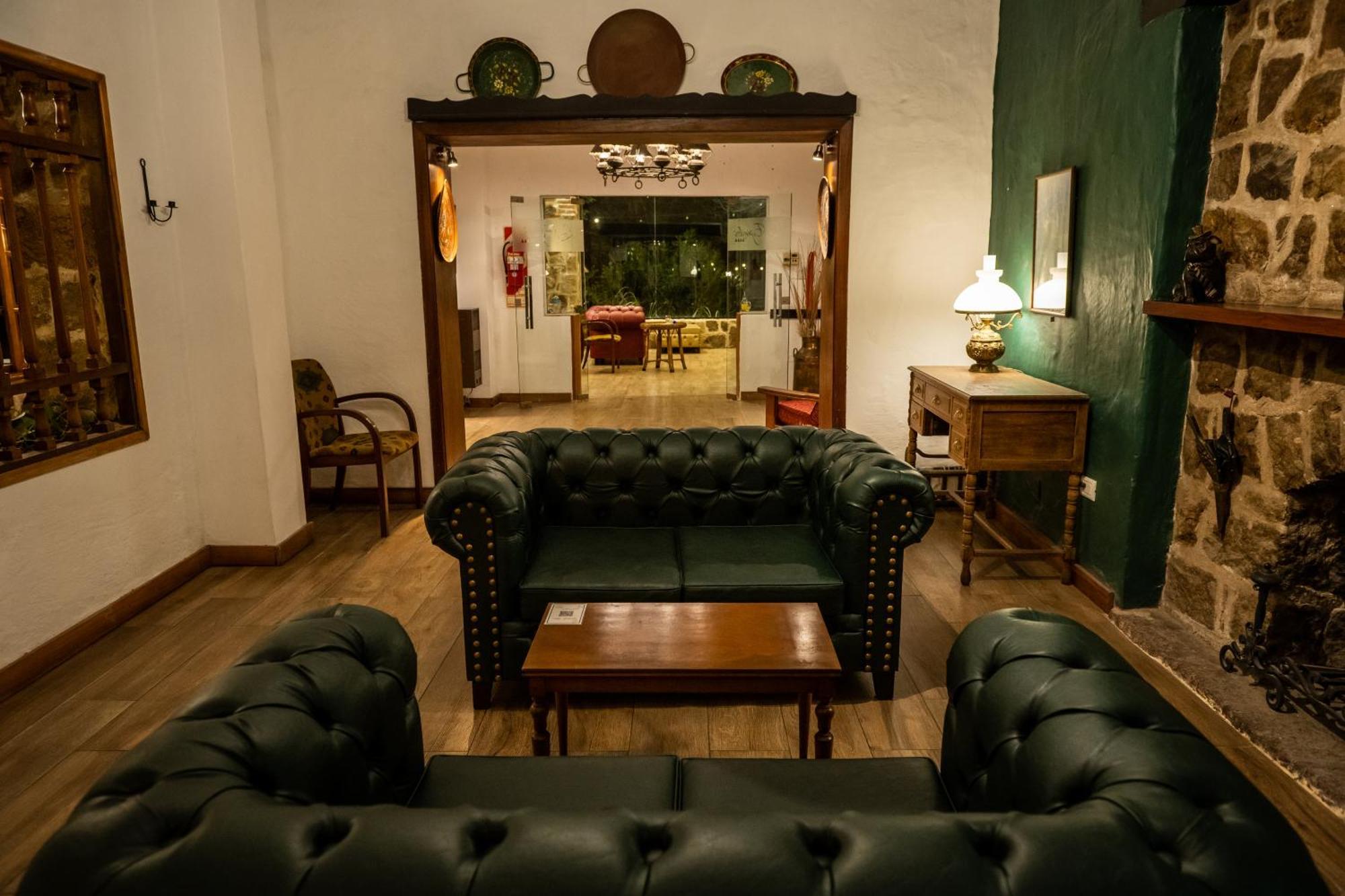 Los Espinillos Hotel Y Spa Villa Carlos Paz Eksteriør bilde